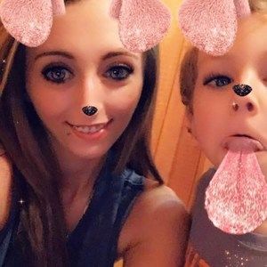 Meet your Posher, Alyson